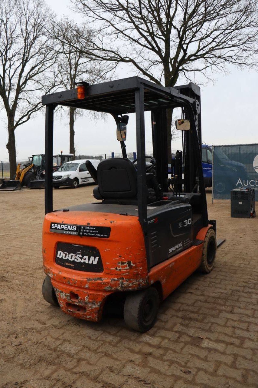 Gabelstapler Doosan B30X-5 Elektro 3000 kg 5,56 m 2007