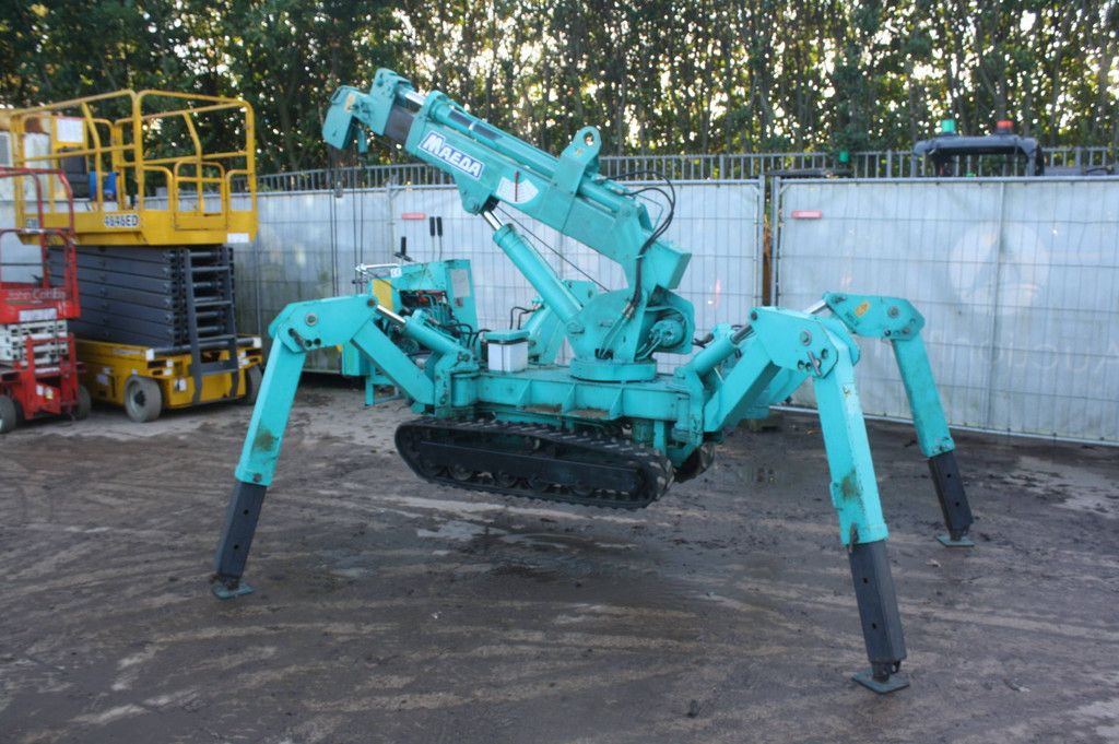 Maeda CC266R0 Benzinkran 2600 kg 2008