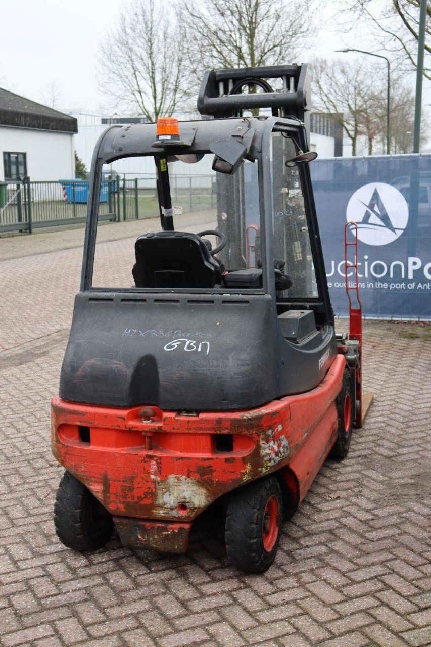 Gabelstapler Linde E25-02 Elektro 2500 kg 5,3 m 2011