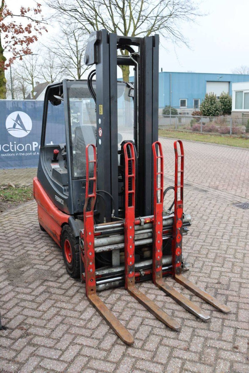 Gabelstapler Linde E25-02 Elektro 2500 kg 5,3 m 2011