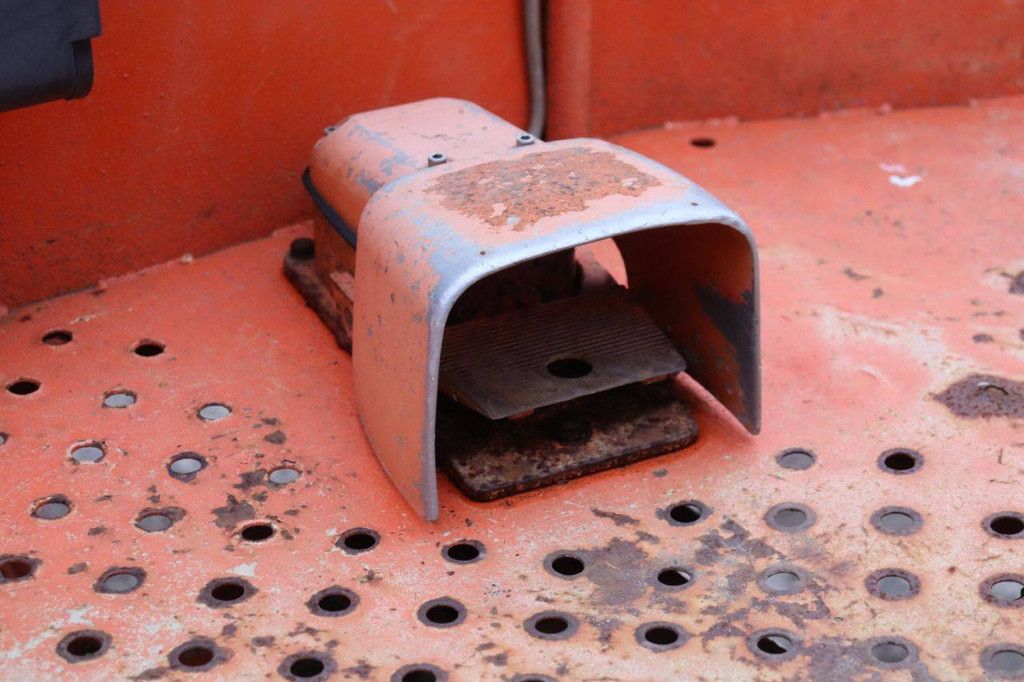 Hitachi HX99B-2 Diesel-Teleskoparbeitsbühne, 12,7 m, Baujahr 2007