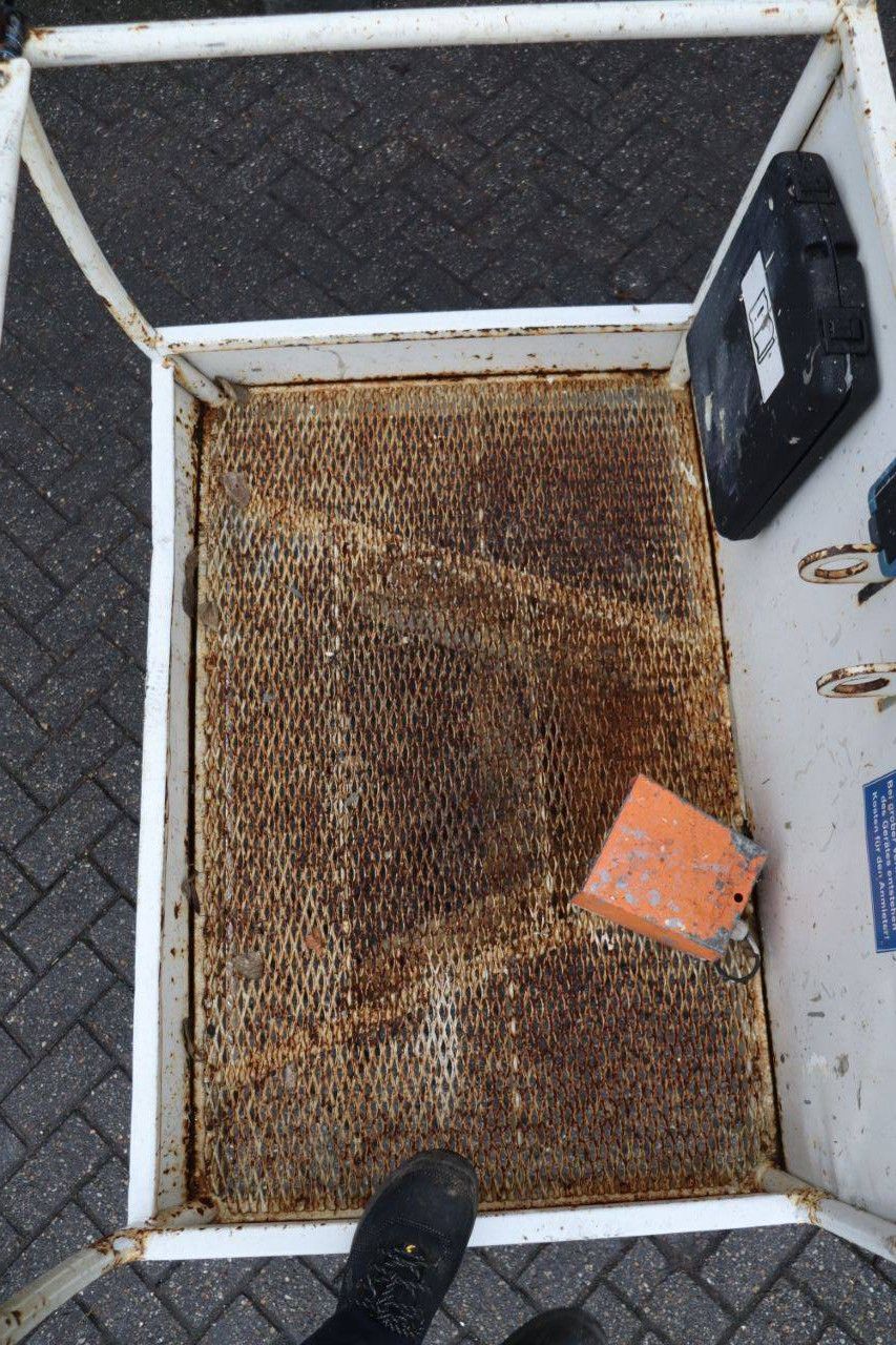 JLG TOUCAN_1310 Electric Mast Lift 13m 2013