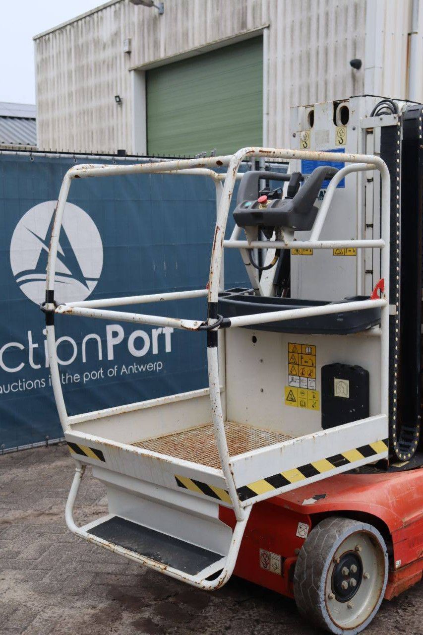 JLG TOUCAN 8E Electric Mast Lift 8.2m 2012