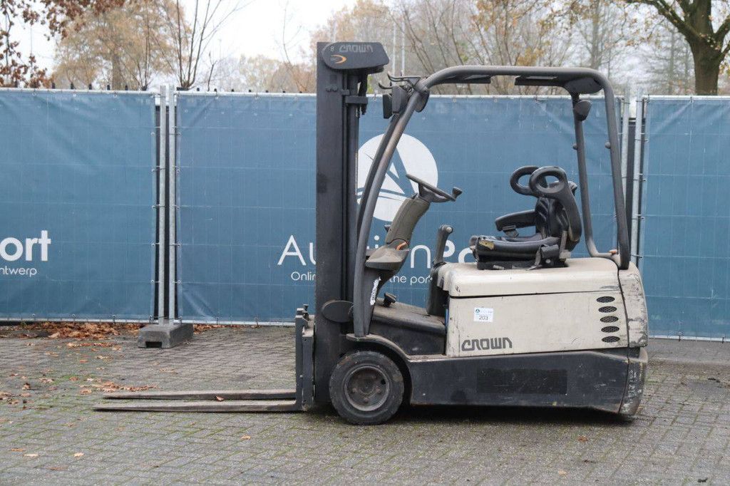 Forklift Crown SC 3200 Electric 1800kg 4.83m
