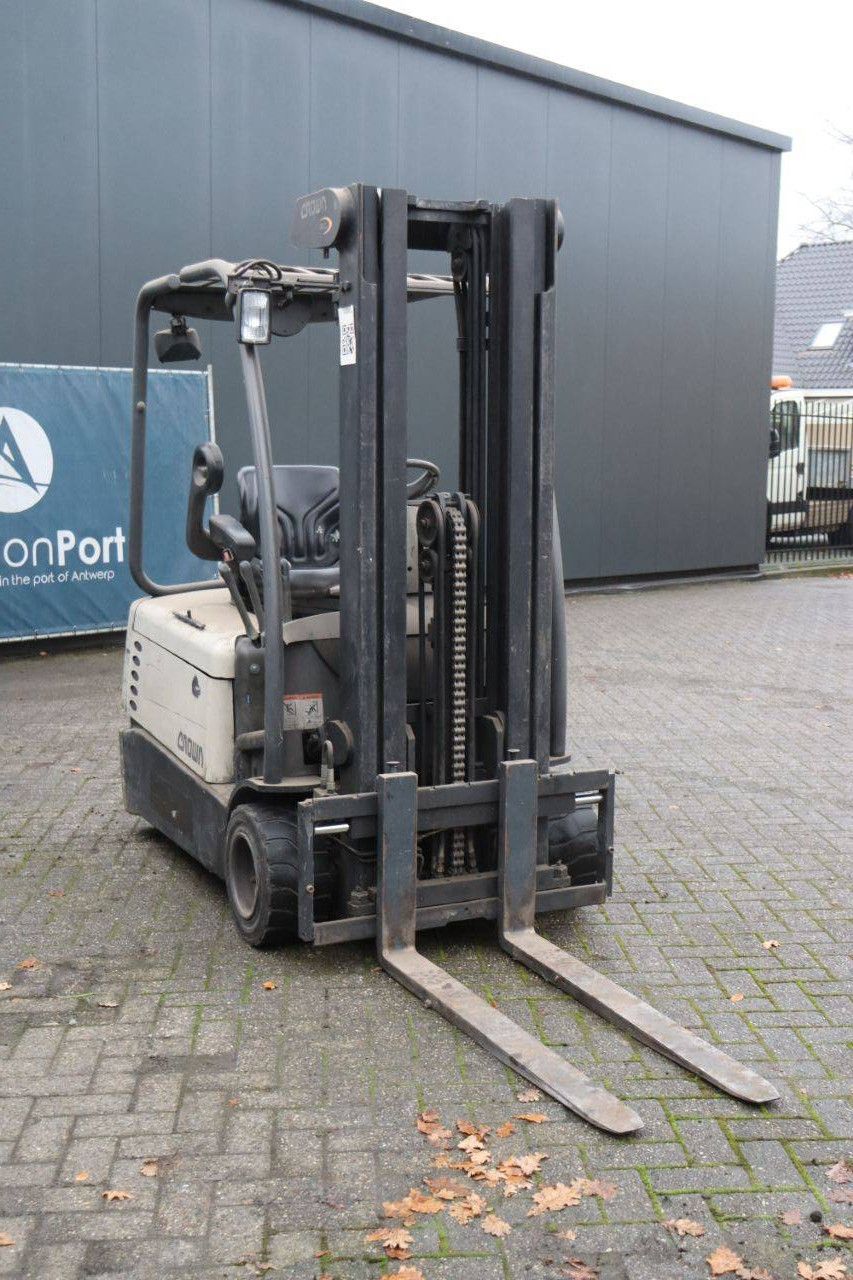 Forklift Crown SC 3200 Electric 1800kg 4.83m