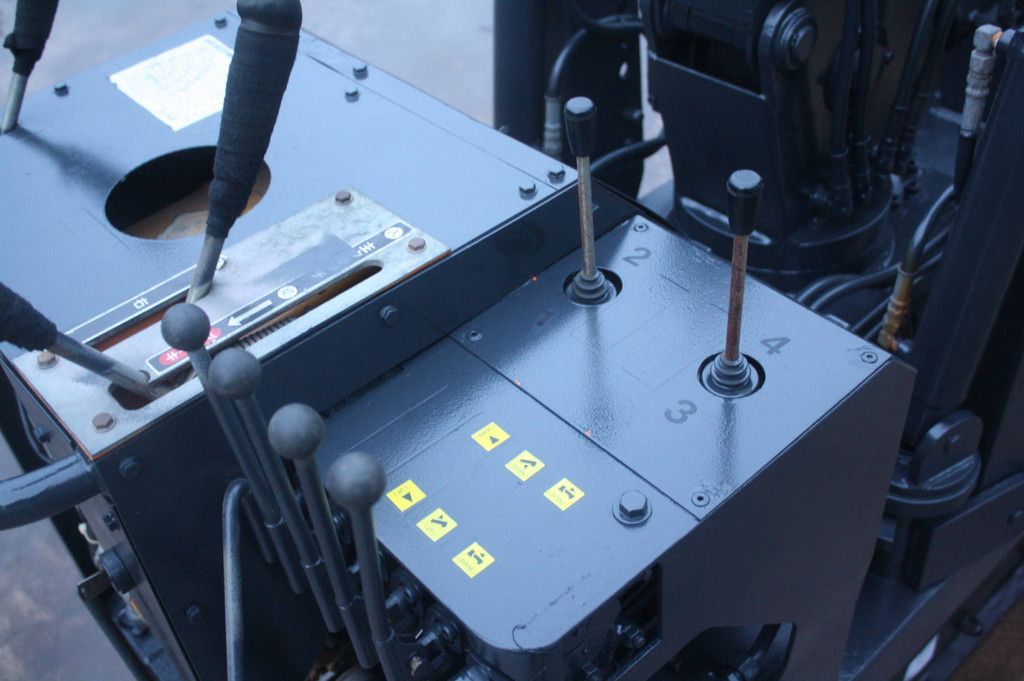 Raupenkran Tadano SK-1600 Benzin 1600kg 7m