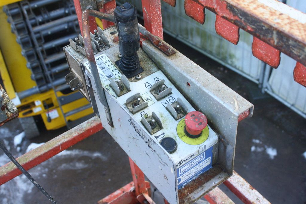 Scissor Lift Skyjack SJ6832RT Diesel 11.7m 2016