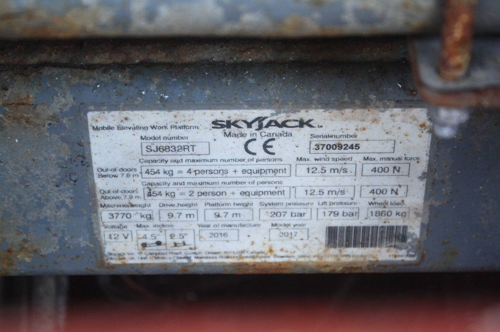 Scissor Lift Skyjack SJ6832RT Diesel 11.7m 2016