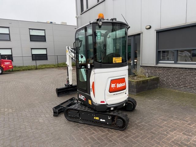 Bobcat E20Z Minigraver Minikraan Binnendraaier ZGST 2T