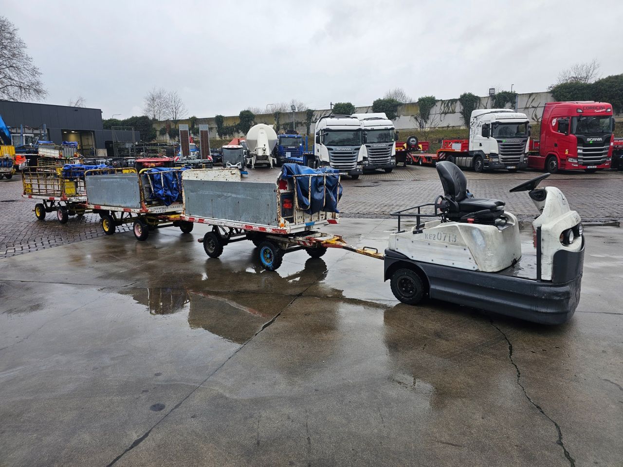 Diverse Bagagewagens en Container Rol Aanhangwagens