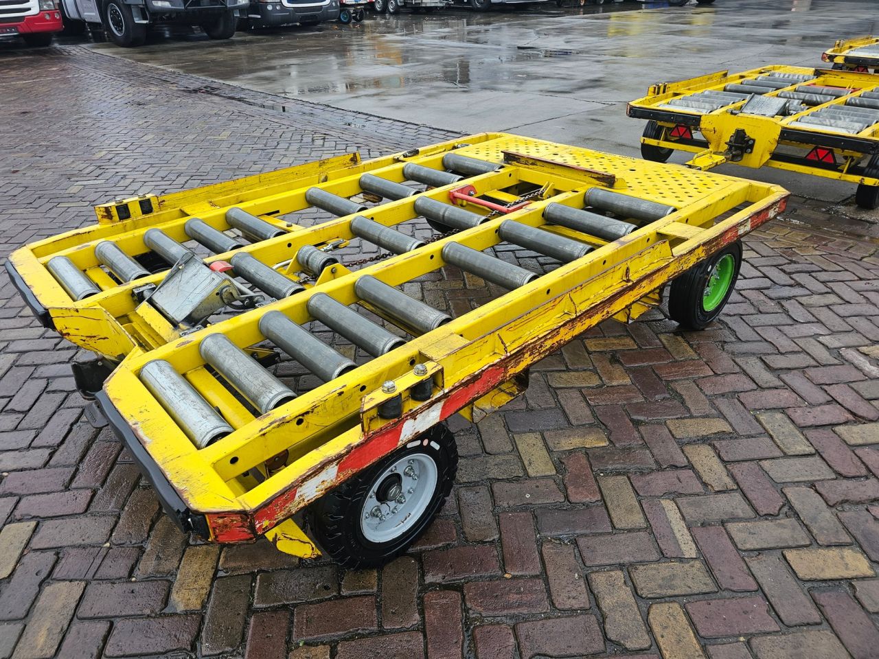 Diverse Bagagewagens en Container Rol Aanhangwagens