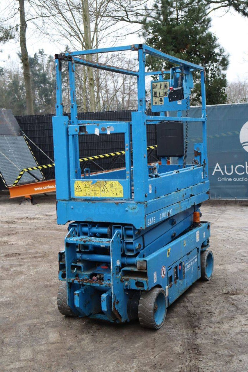 Scissor lift Genie GS-1532 Electric 6m 2014