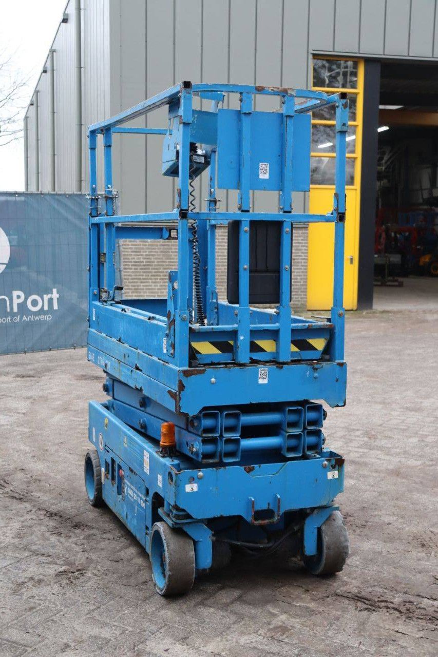 Scissor lift Genie GS-1532 Electric 6m 2014