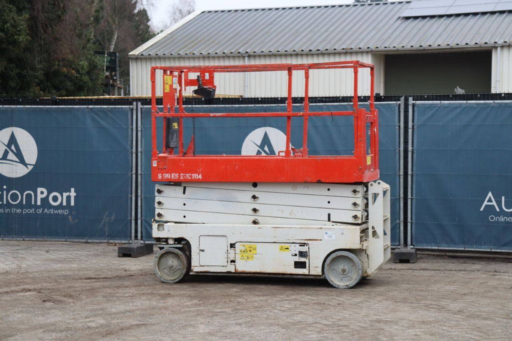 Scissor lift electric