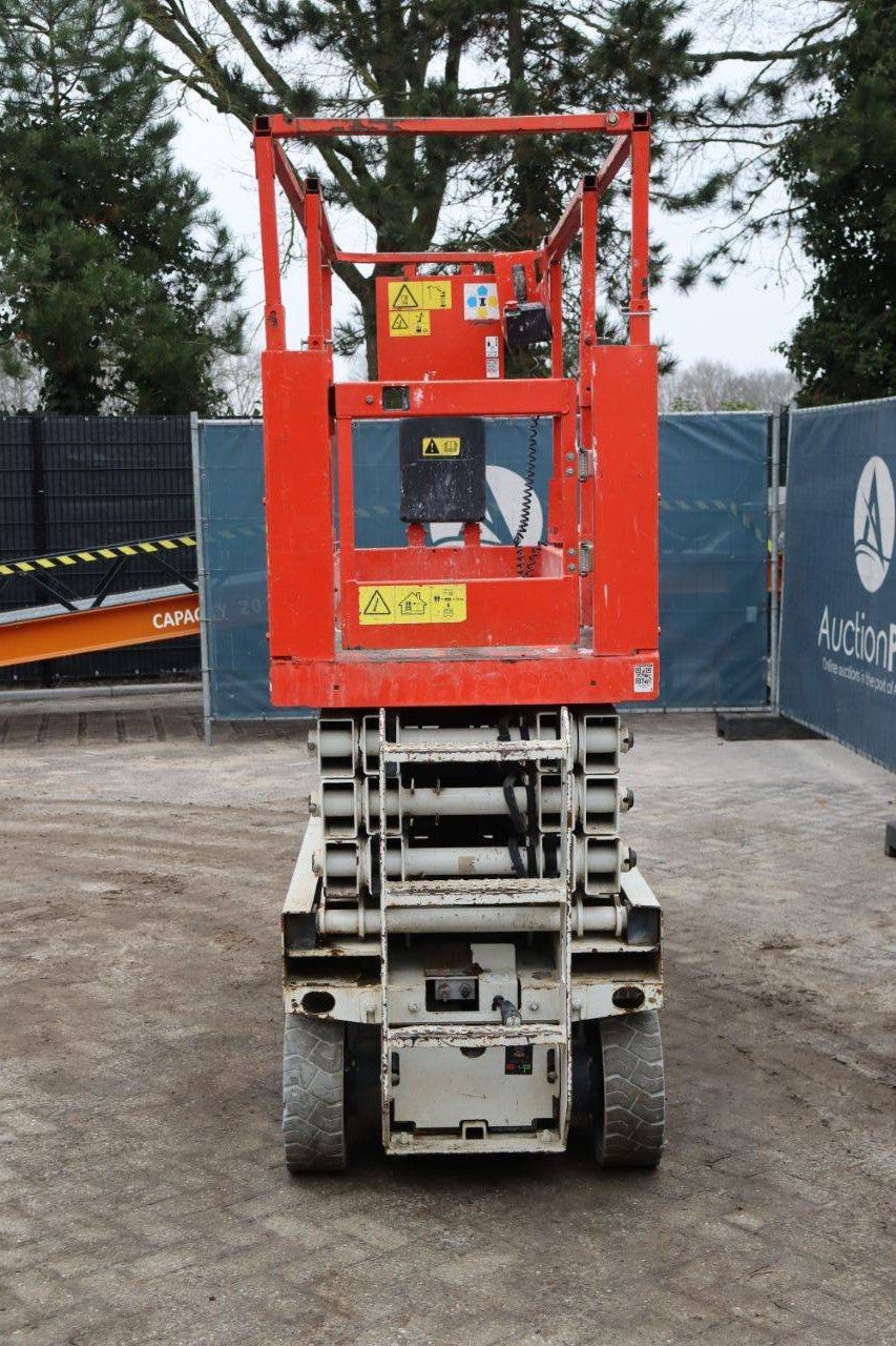 Scissor lift electric