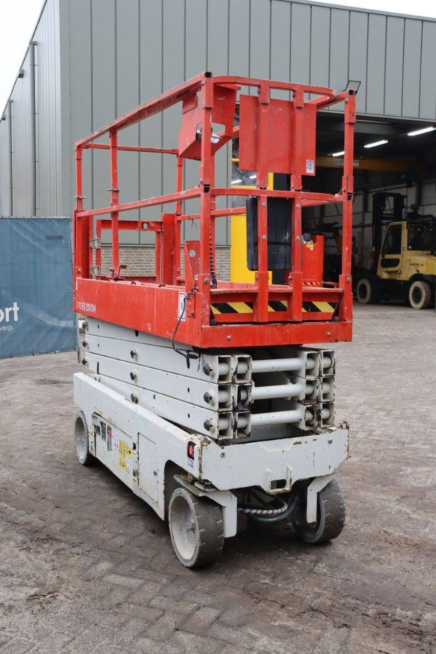 Scissor lift electric
