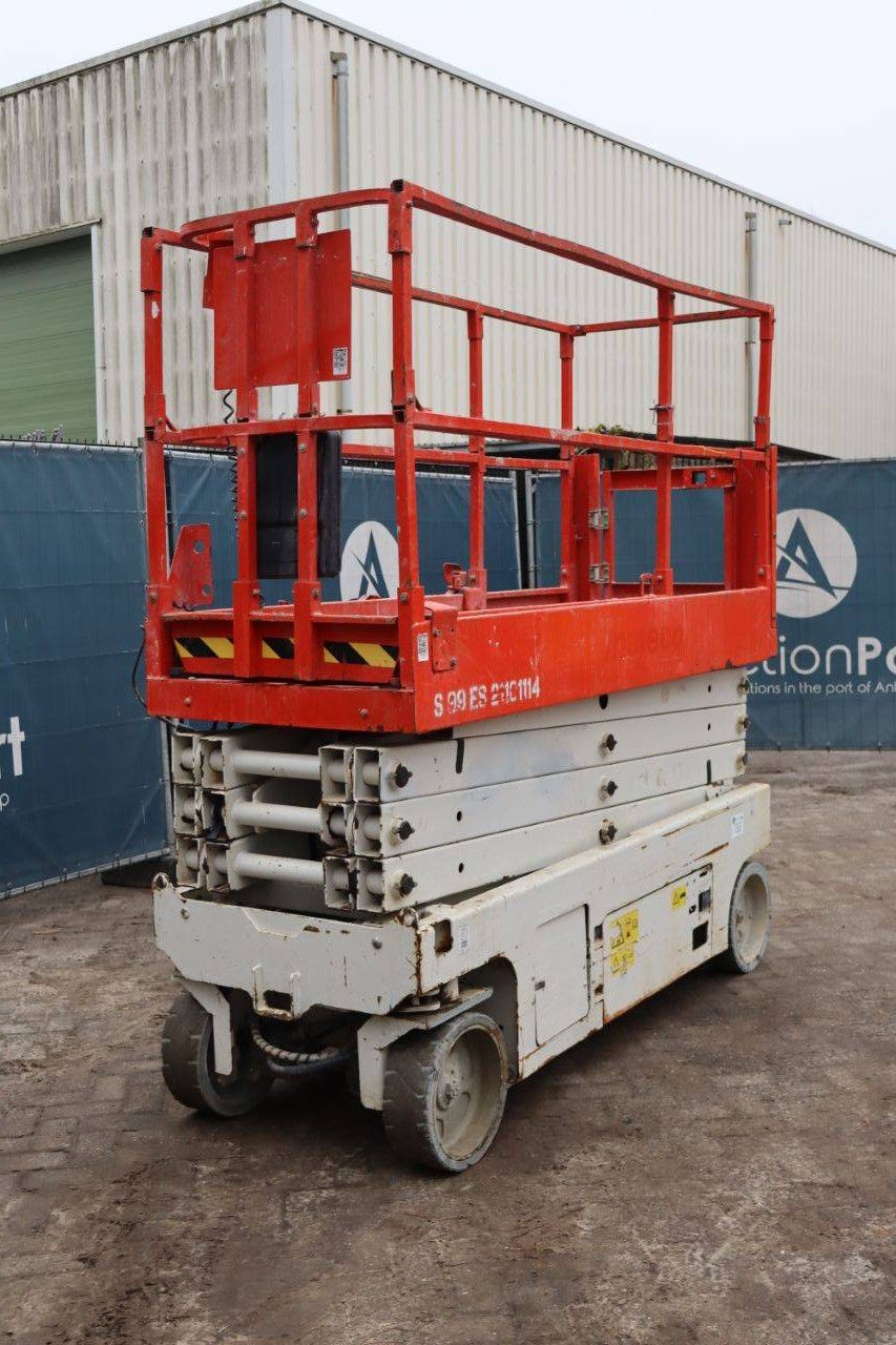 Scissor lift electric