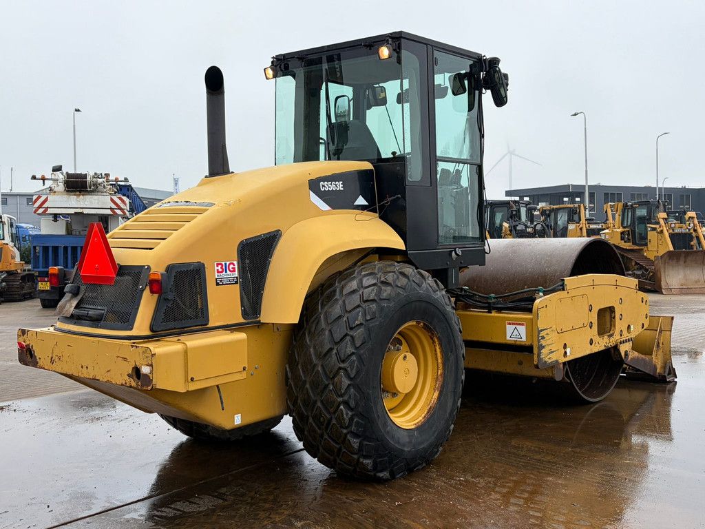 Caterpillar CS563E