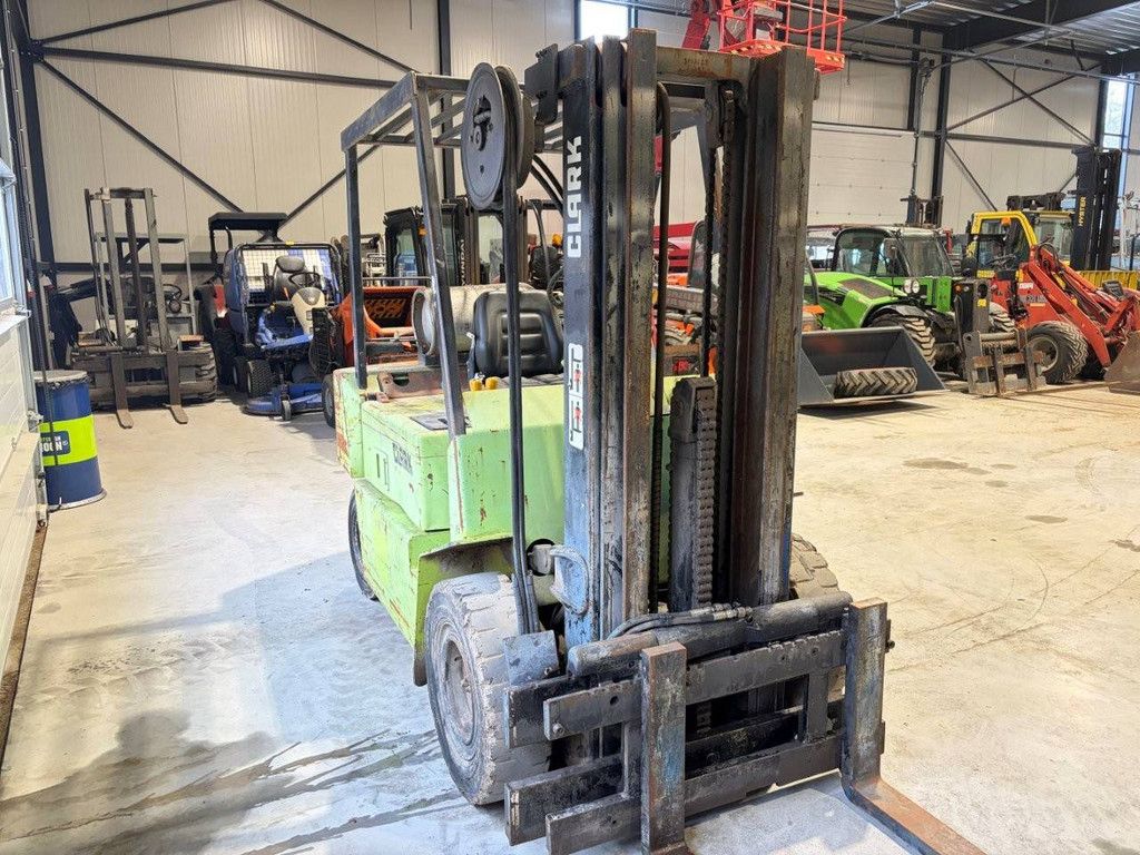 Forklift Clark GPM 25 N LPG 2500kg