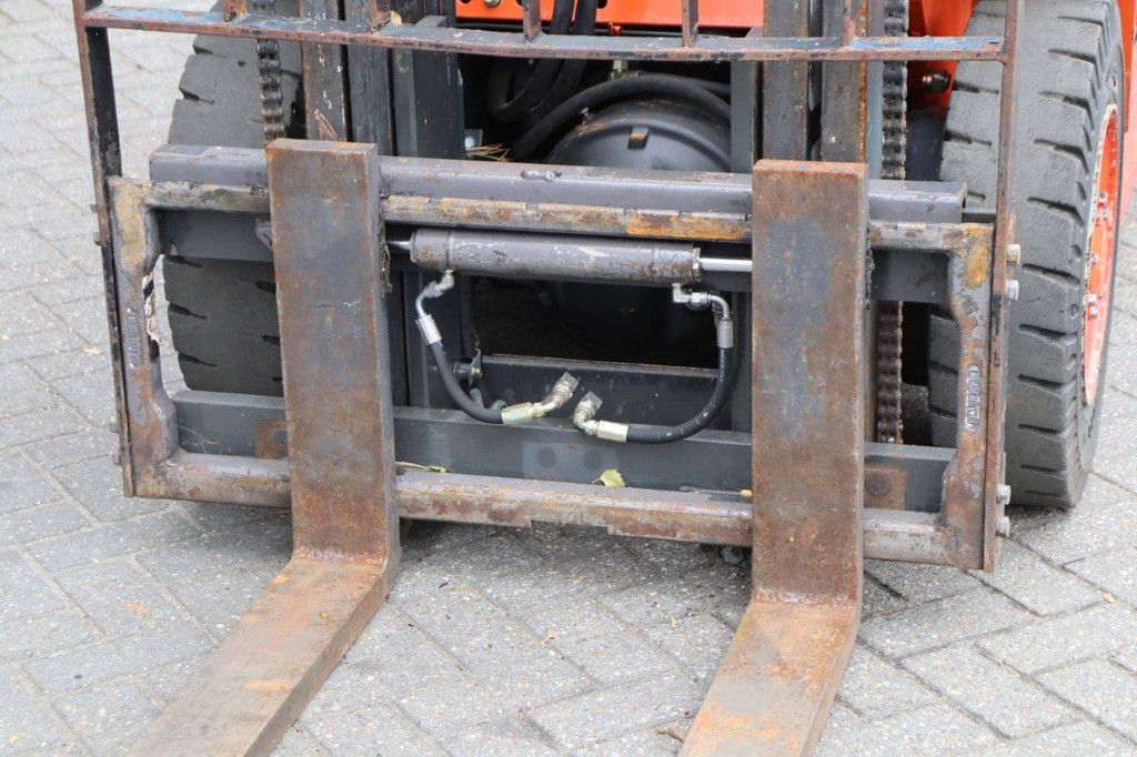 Heftruck Nissan FD02A25Q Diesel 2500kg 4.75m