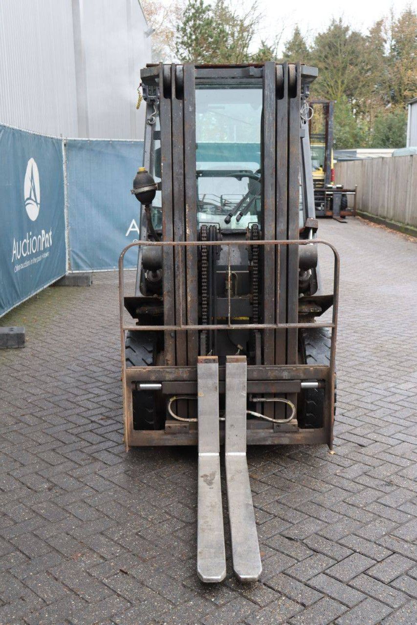 Heftruck Nissan 25 Diesel 2500kg