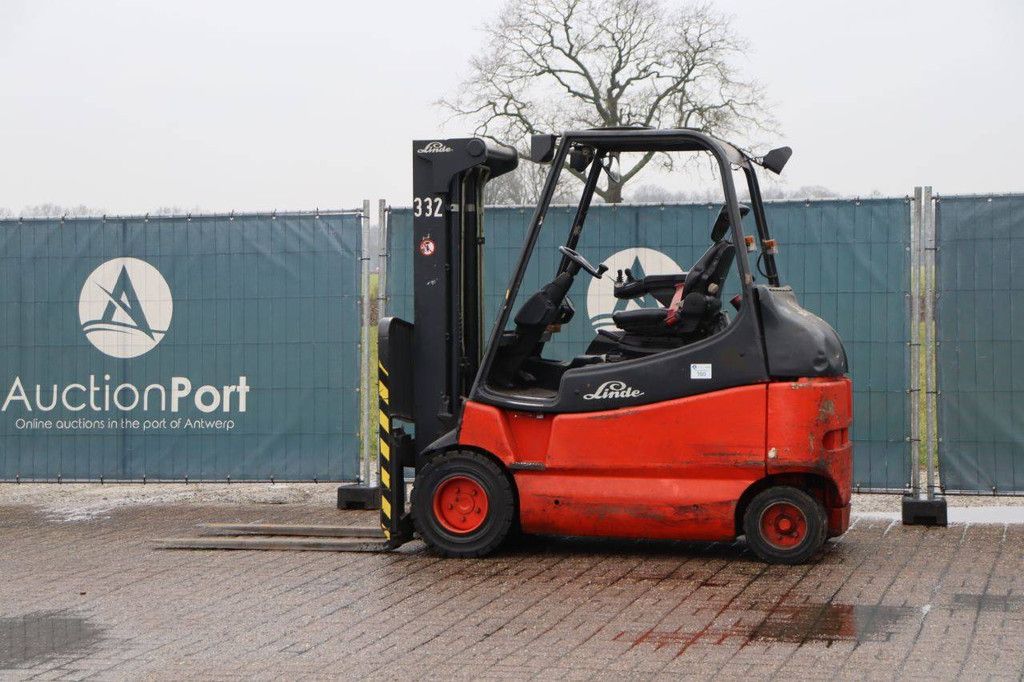 Gabelstapler Linde E30/03/600 Elektro 3000kg 2005