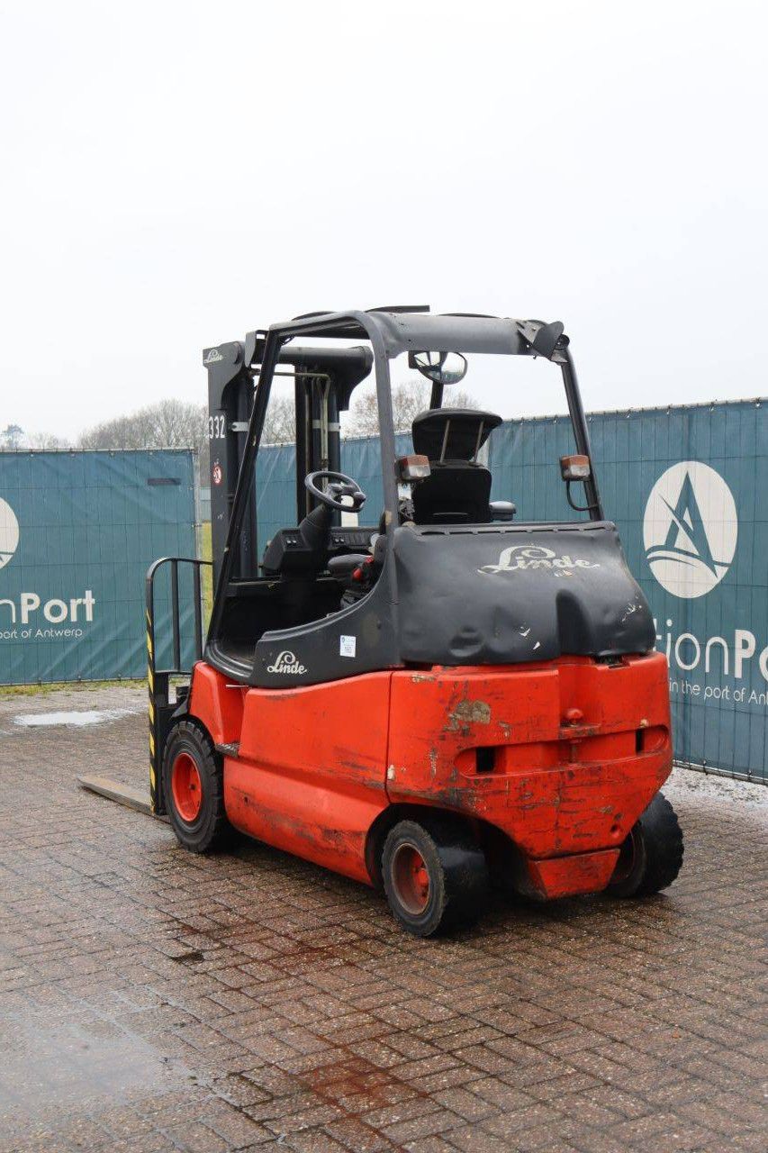 Gabelstapler Linde E30/03/600 Elektro 3000kg 2005