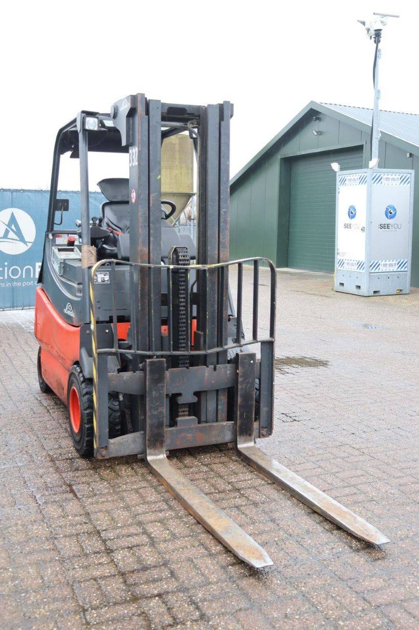 Gabelstapler Linde E30/03/600 Elektro 3000kg 2005