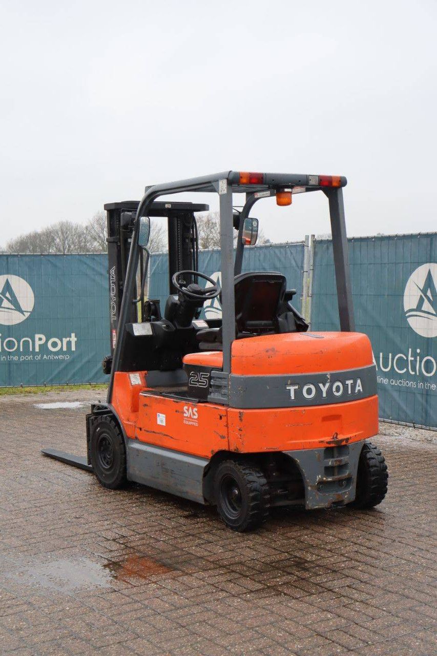 Forklift Toyota 7FBMF25 Electric 2500kg 4.3m 2010