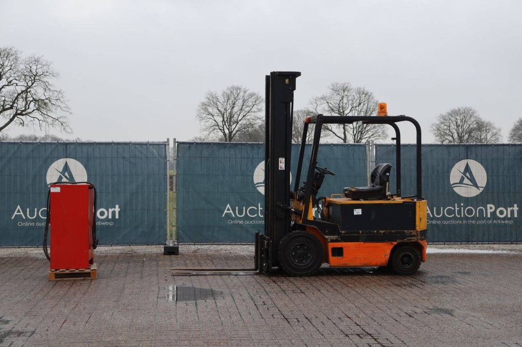 Gabelstapler Yale EFG-V 30-600 DZ Elektro 2720 kg 6,2 m 1993