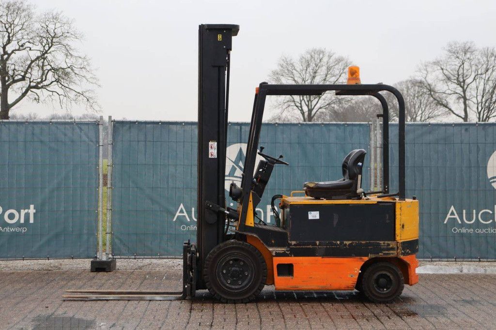 Gabelstapler Yale EFG-V 30-600 DZ Elektro 2720 kg 6,2 m 1993