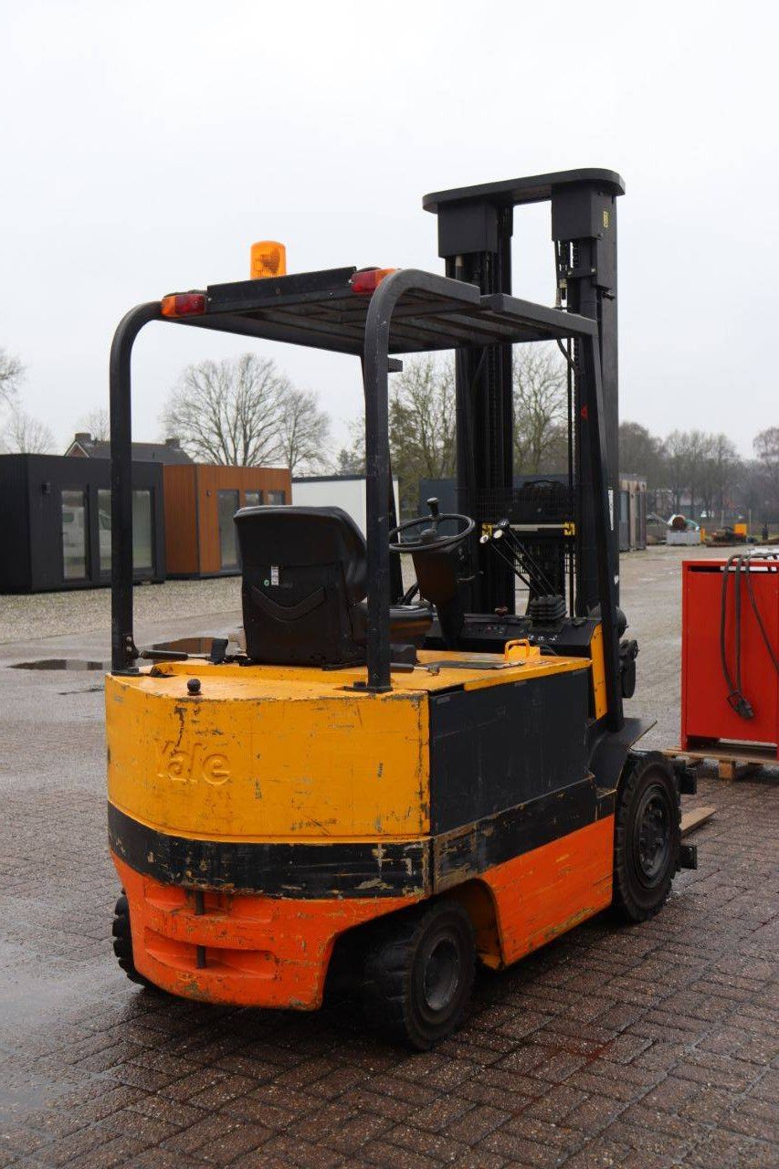 Gabelstapler Yale EFG-V 30-600 DZ Elektro 2720 kg 6,2 m 1993