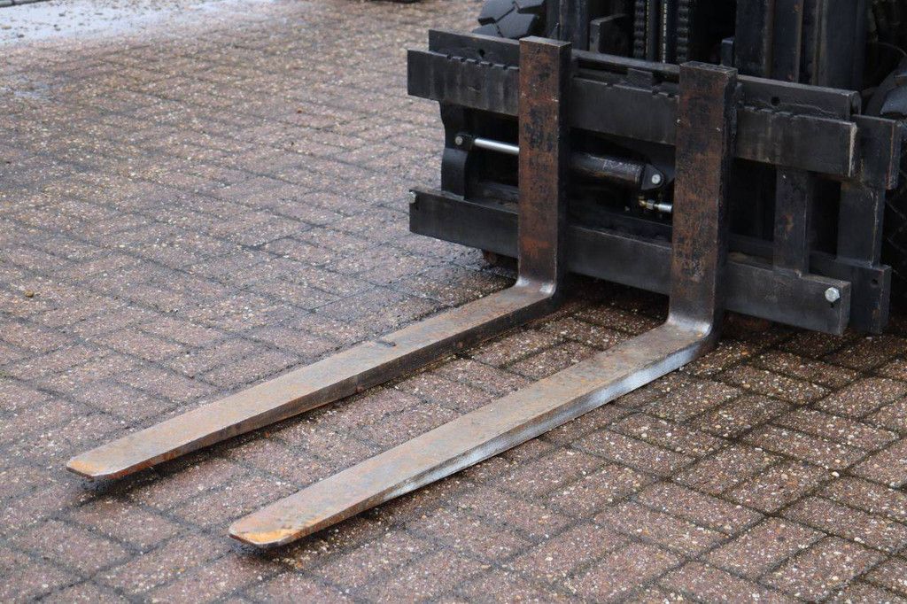 Gabelstapler Yale EFG-V 30-600 DZ Elektro 2720 kg 6,2 m 1993