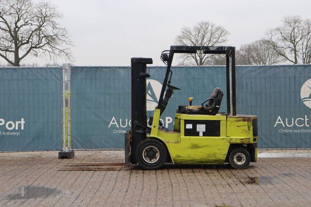 Gabelstapler Clark 30 S Elektro 3000 kg