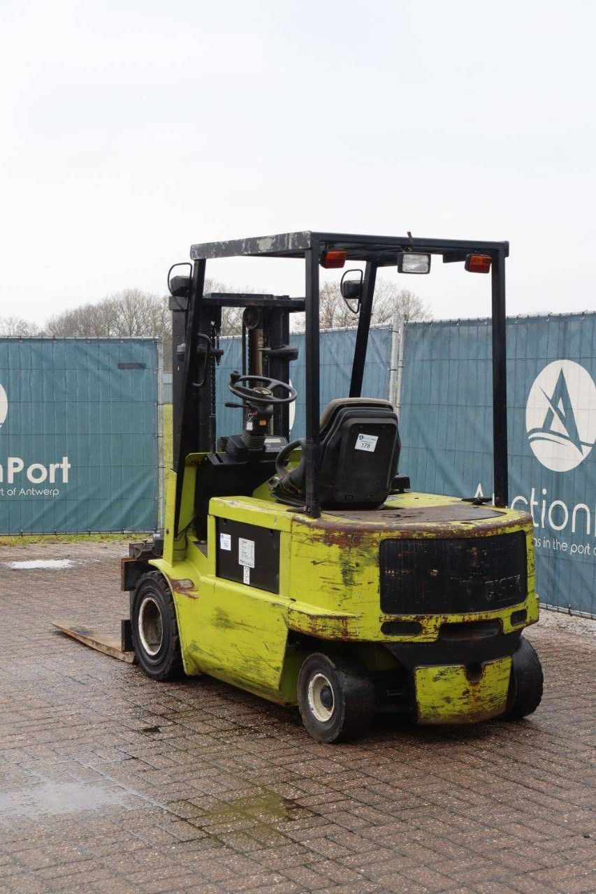 Gabelstapler Clark 30 S Elektro 3000 kg