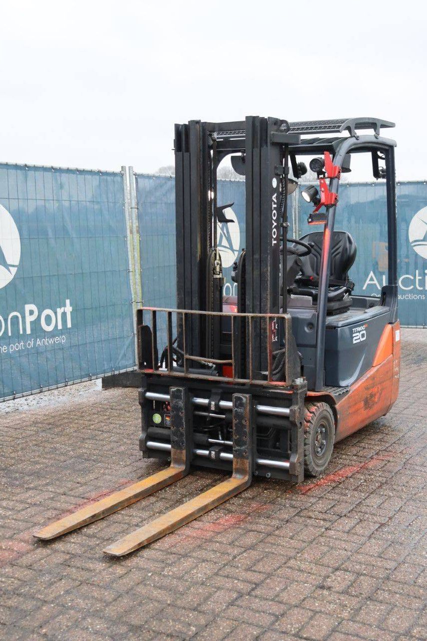 Toyota 8FBE18T Elektrogabelstapler 1800 kg 4,7 m 2021