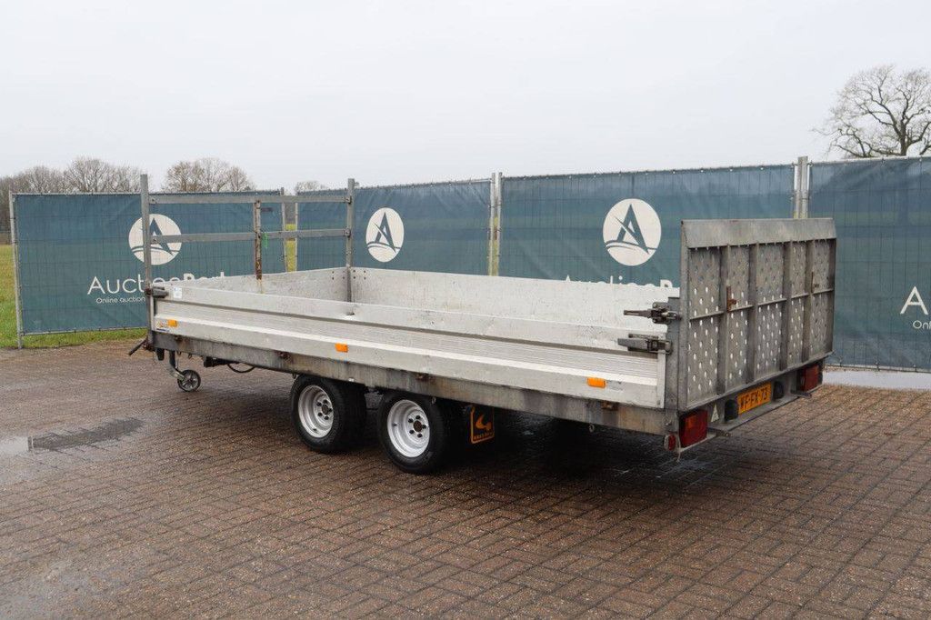 Plattformanhänger Humbaur HUT 2002