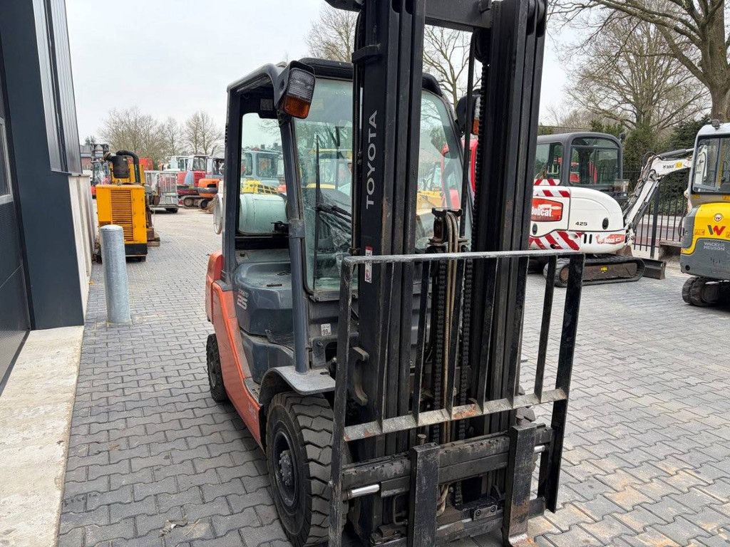 Forklift Toyota 02-8FGF25 LPG 2500kg 2013