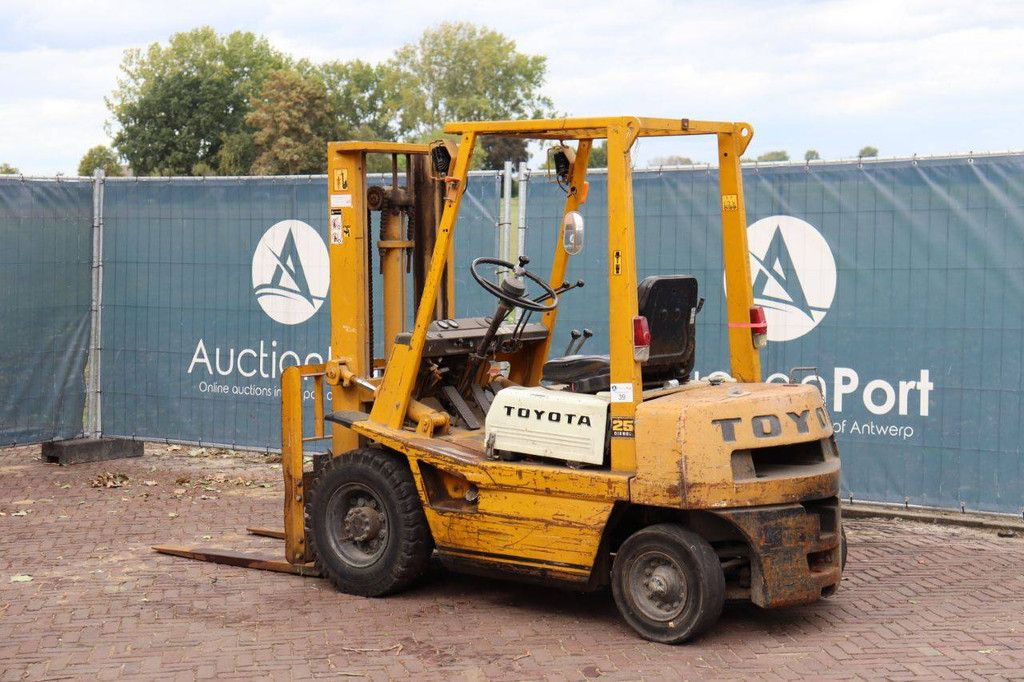 Gabelstapler Toyota 3FD25 Diesel 2500 kg 2,5 m