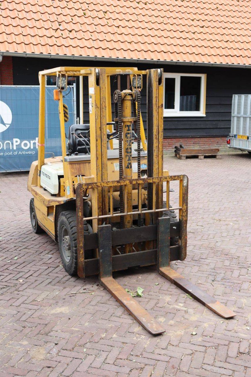 Gabelstapler Toyota 3FD25 Diesel 2500 kg 2,5 m