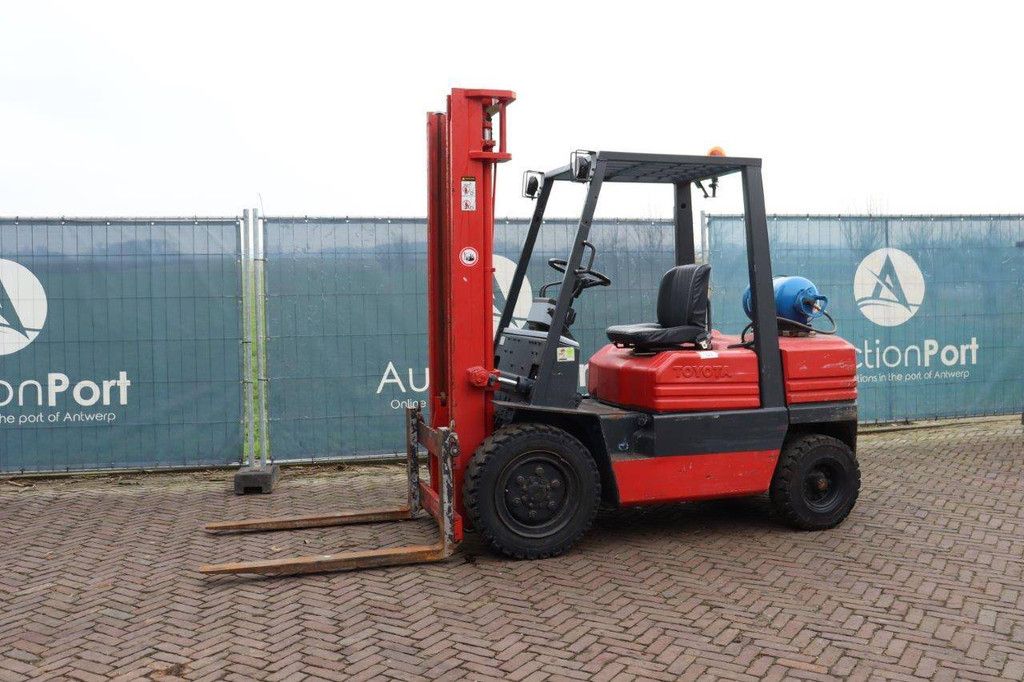 Gabelstapler Toyota 42-5FG30 LPG 3000kg 3,7m