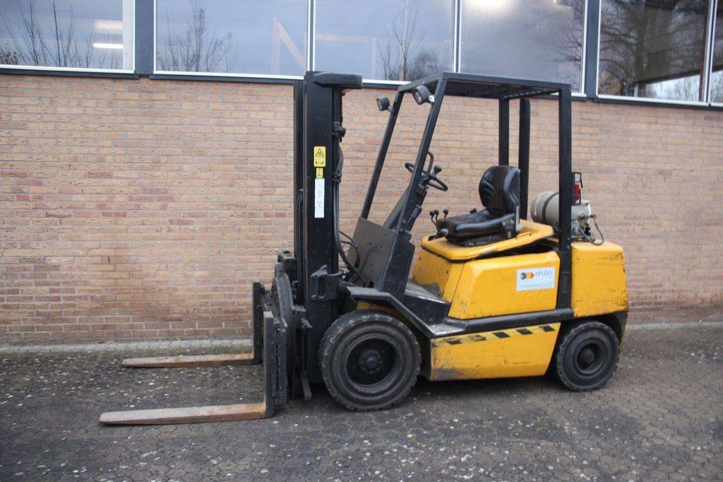 Forklift Yale GLP30TF LPG 2880kg 4.76m 2004