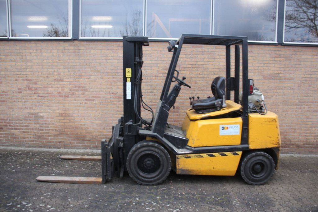Forklift Yale GLP30TF LPG 2880kg 4.76m 2004