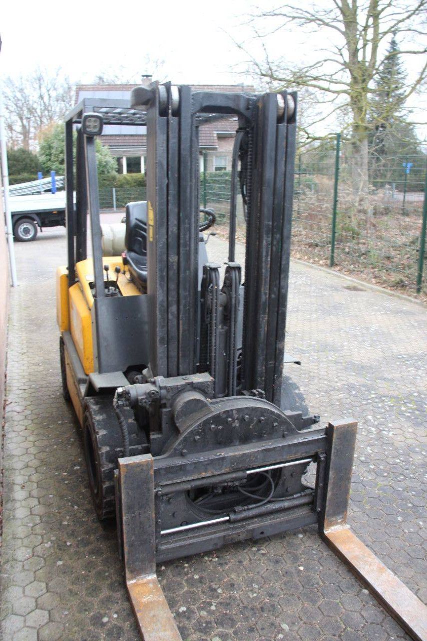 Forklift Yale GLP30TF LPG 2880kg 4.76m 2004
