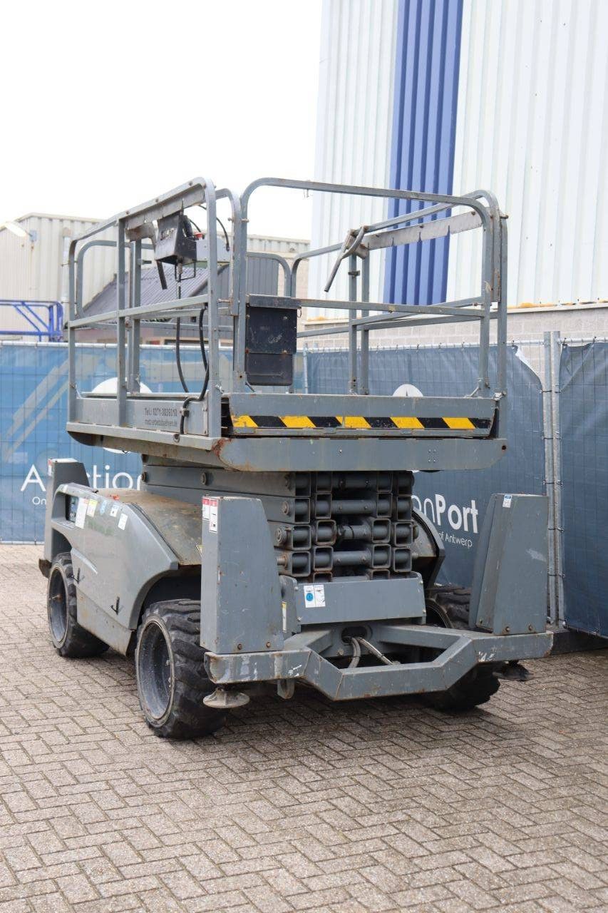 Scherenarbeitsbühne Haulotte Compact 12DX Benzin 8,0 m 2017