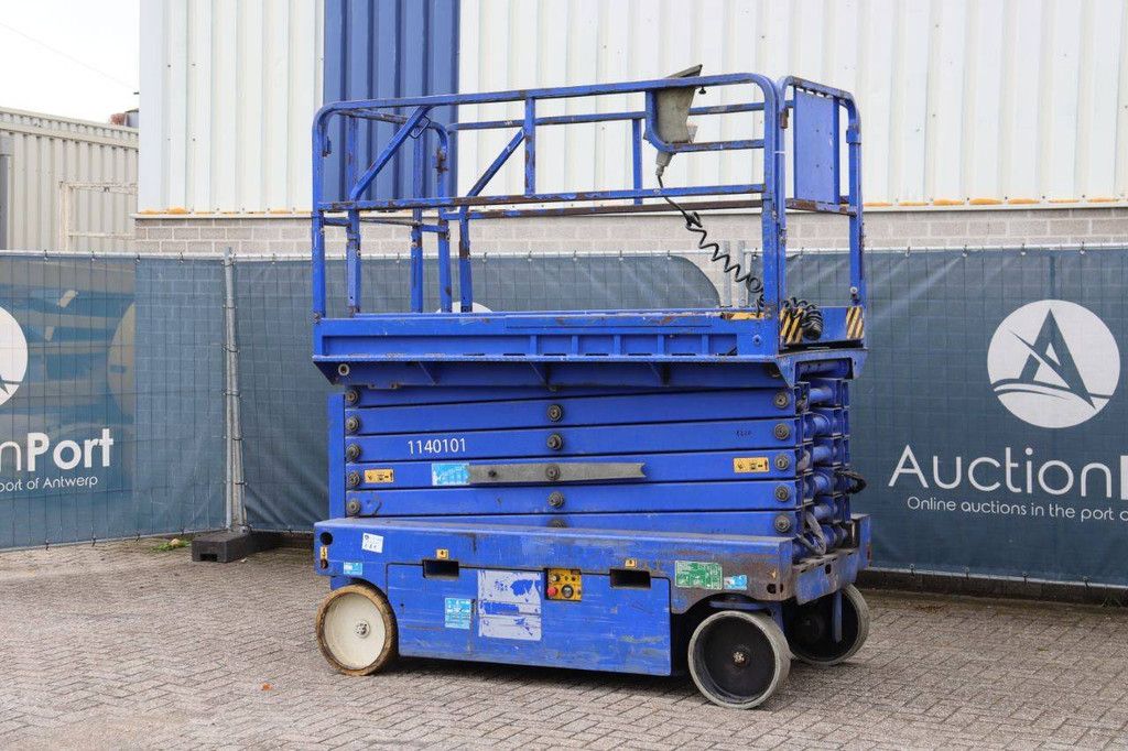 Scissor lift Airo XS7E Electric 8.0m 2012