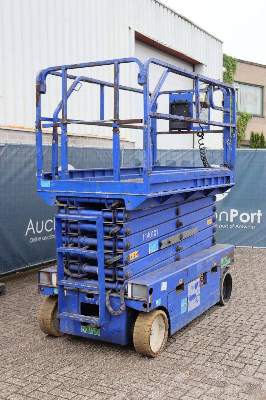 Scissor lift Airo XS7E Electric 8.0m 2012