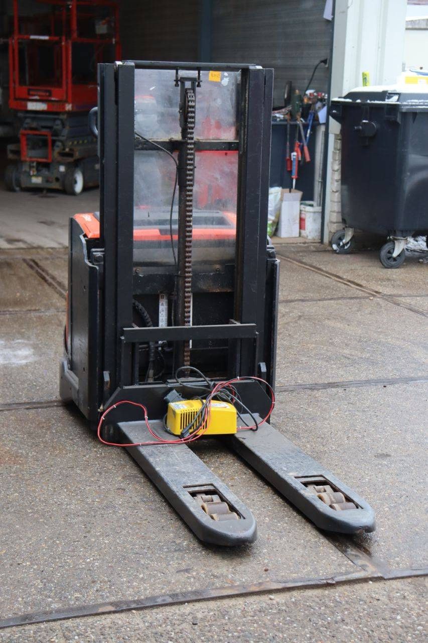 Stacker BT SWE200D Electric 2000kg 2016
