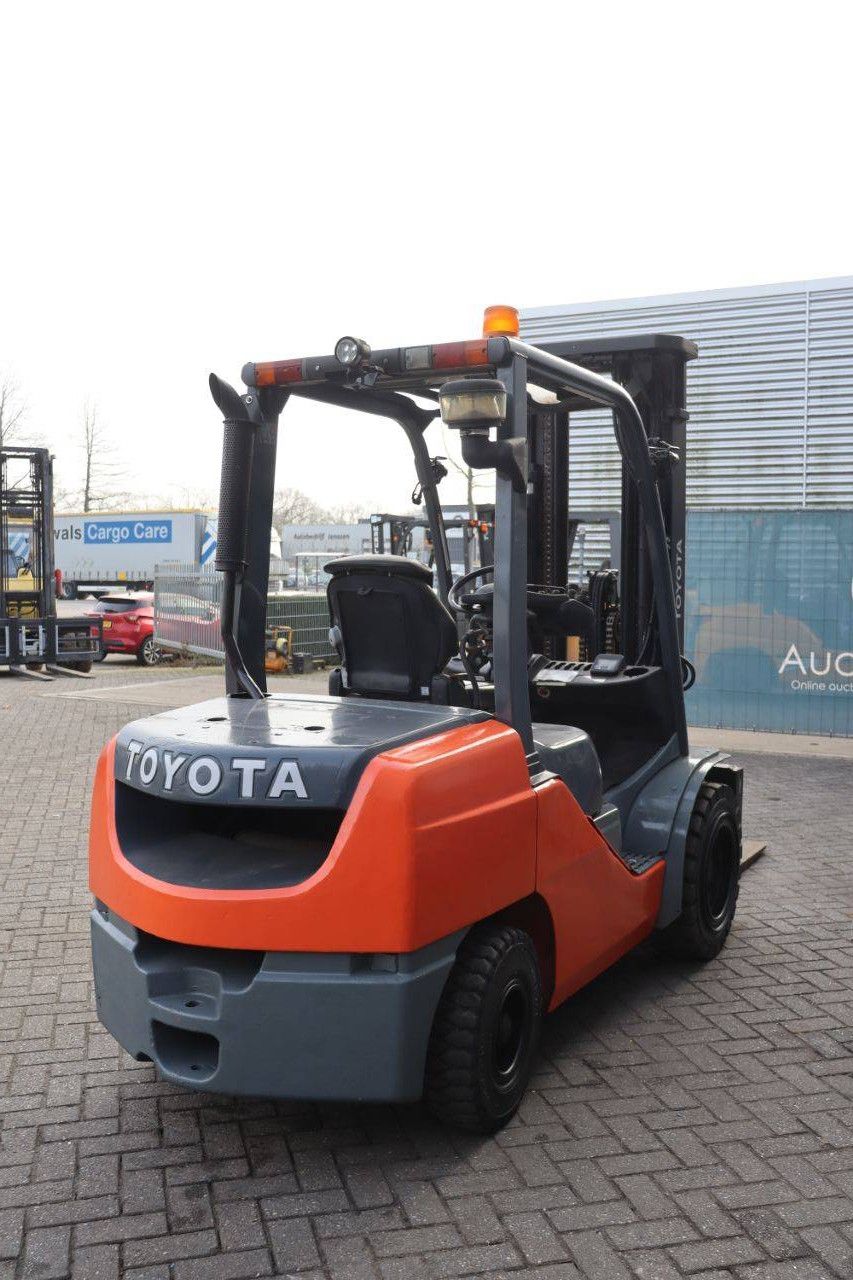 Gabelstapler Toyota 02-8FGF30 Diesel 1960kg 4,7m 2016