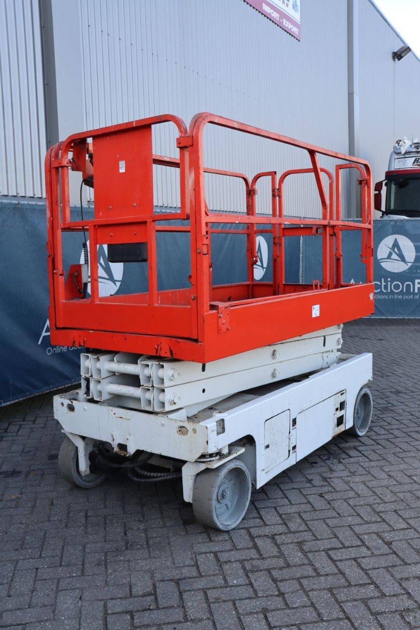 Genie GS-2046 Electric Scissor Lift 8.1m 2013